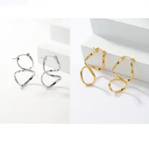 Wholesale 1 Pair Elegant Simple Style Irregular Geometric Plating 201 Stainless Steel 18K Gold Plated Earrings
