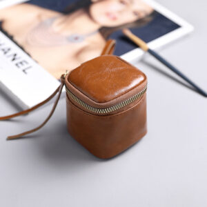 Oilwax skin-square brown