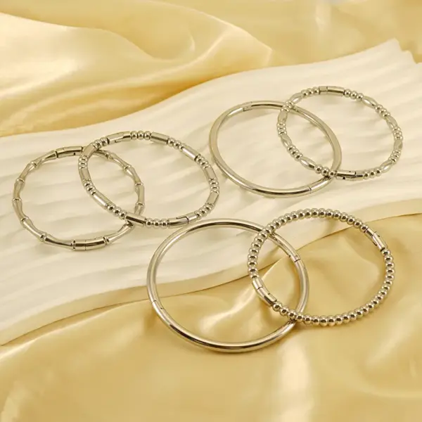 Wholesale PVD Coated 18K Gold Plated Solid Color Stainless Steel Simple Style Waterproof Non Tarnish 304 Stainless Steel Bangle
