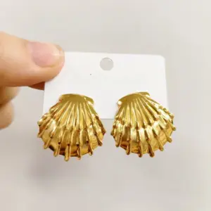 Gold Earrings 124 / 18k