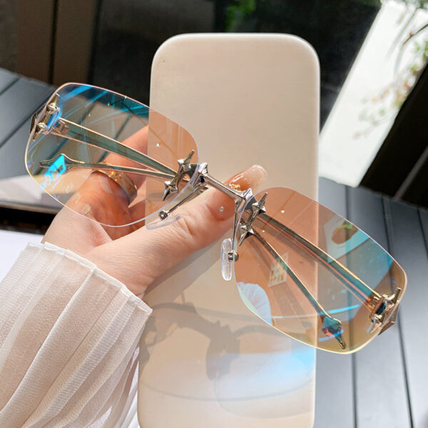 Wholesale 2024 European and American Hot Girls Frameless Cut Edge Sunglasses Fashionable High-End Personalized Metal Glasses Star Sunglasses Women's Trendy