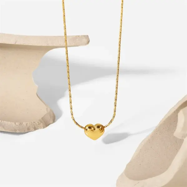 Wholesale PVD Coated Real Gold Plated Heart Shape Titanium Steel Sweet Waterproof Non Tarnish Necklace