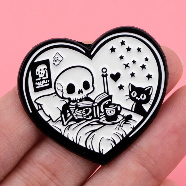Wholesale Skull Brooch Cartoon Metal Badge Jewelry Medal Brooch Cartoon Badge