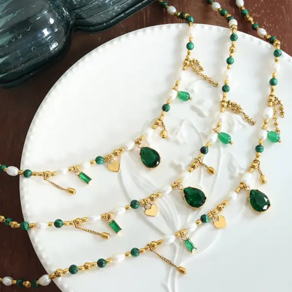 Wholesale PVD Coated Real Gold Plated 18K Gold Water Droplets 304 Stainless Steel Fashion Waterproof Non Tarnish 304 Stainless Steel Pendant Necklace