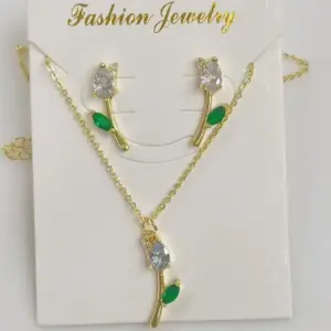 White Zircon Tulip Suit (Gold) / 1 Set/Package