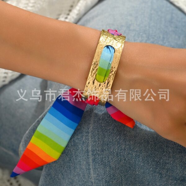 oly-0ee6a70aaf8a6a67c4f36ed114ef8ce2 Wholesale Rainbow scarf heart metal irregular bracelet