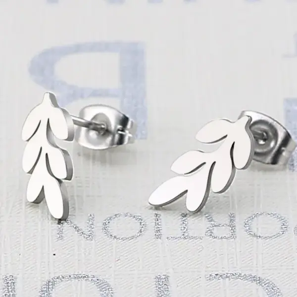 Wholesale PVD Coated 18K Gold Real Gold Plated Leaves 304 Stainless Steel Fashion Waterproof Non Tarnish Ear Studs