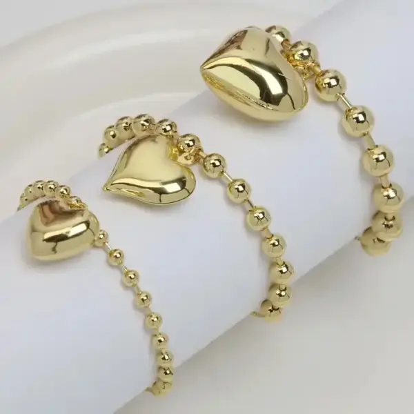 Wholesale Simple Style Heart Shape Copper Plating Gold Plated Bracelets