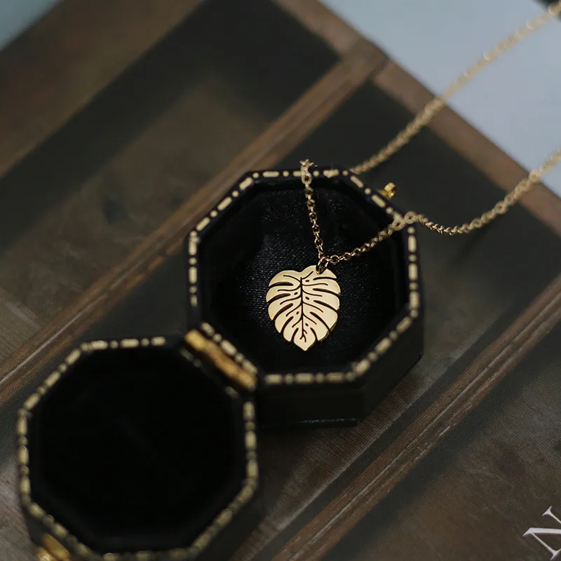 Wholesale PVD Coated Real Gold Plated 18K Gold 304 Stainless Steel Waterproof Non Tarnish 304 Stainless Steel Necklace