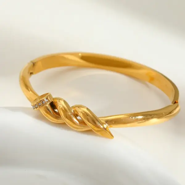 Wholesale Elegant Artistic Geometric Solid Color 316 Stainless Steel 18K Gold Plated Zircon Bangle In Bulk