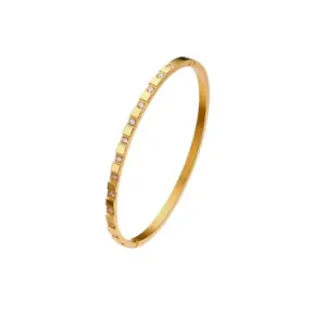 44-C-7 / Gold