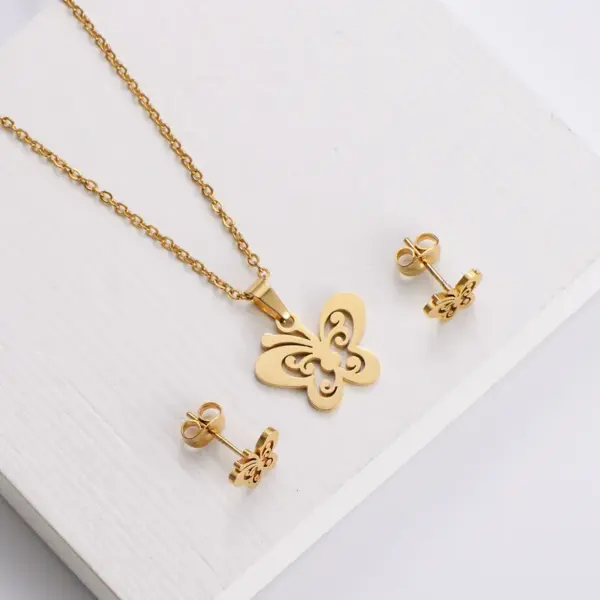 Wholesale Jewelry Simple Style Sun Heart Shape Rose 201 Stainless Steel Plating Pendant Necklace Cable Chain