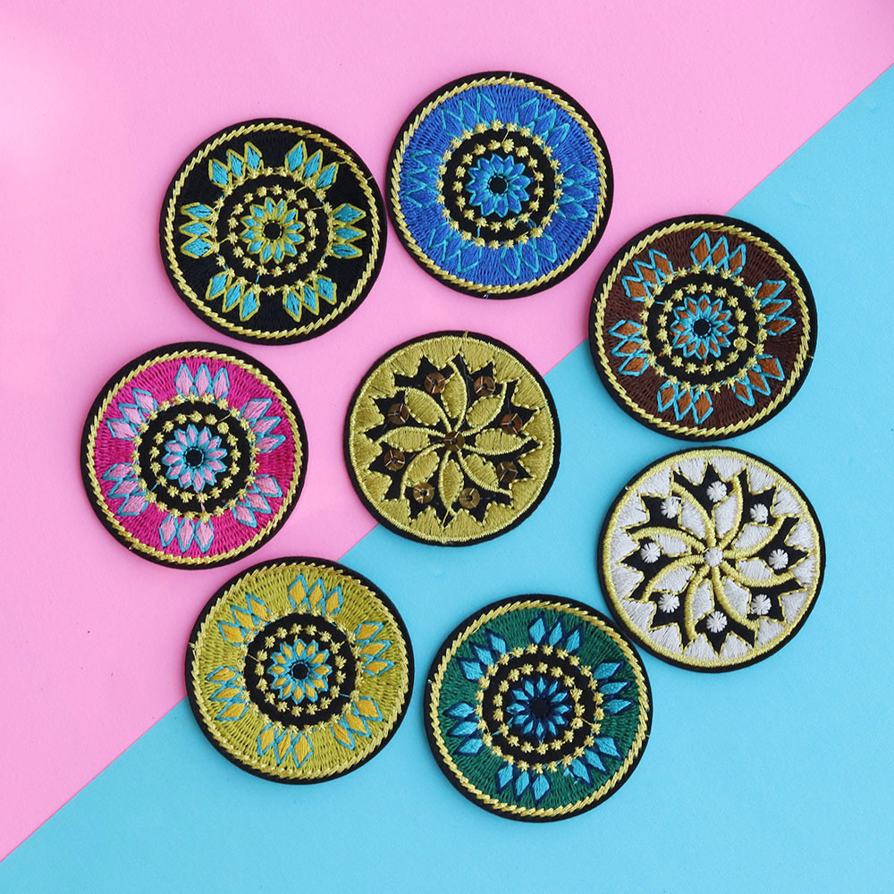Wholesale 5cm Ethnic Style Round Flower Embroidery Bead Mixed Embroidery Patch Gold Line Cloth Sticker Garment Headwear Handmade Aessories