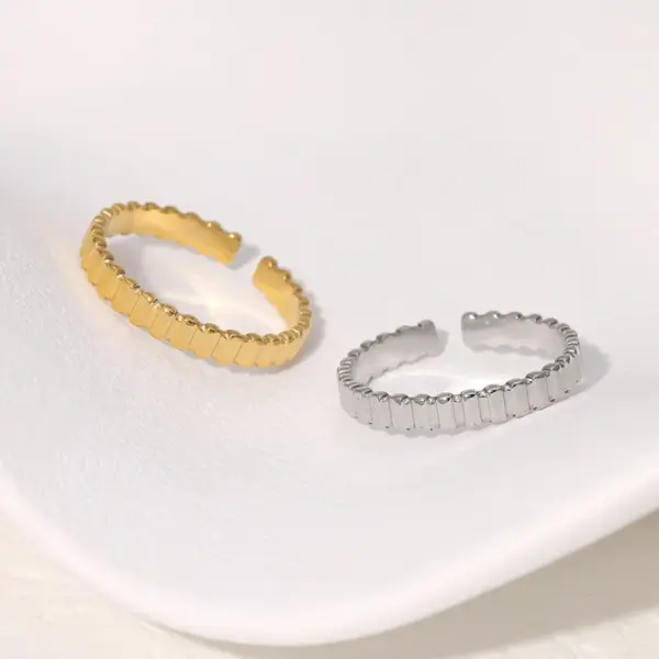 Wholesale PVD Coated Real Gold Plated 18K Gold Solid Color 304 Stainless Steel Simple Style Classic Style Waterproof Non Tarnish Open Rings