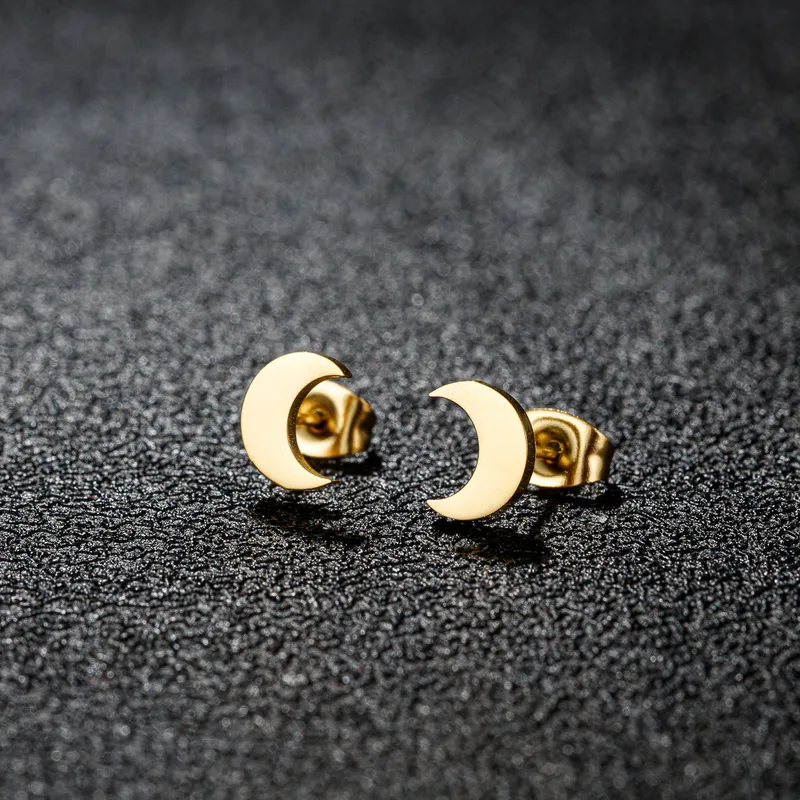 Wholesale PVD Coated 18K Gold Real Gold Plated Round Star Moon 304 Stainless Steel Simple Style Classic Style Waterproof Non Tarnish Ear Studs