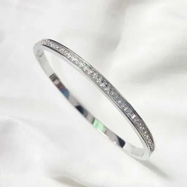 Wholesale Lady Round Titanium Steel Plating Artificial Rhinestones Bangle