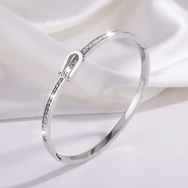 Wholesale 304 Stainless Steel Geometric Solid Color PVD Coated Rhinestones Real Gold Plated 18K Gold Hip-Hop Waterproof Non Tarnish Bangle