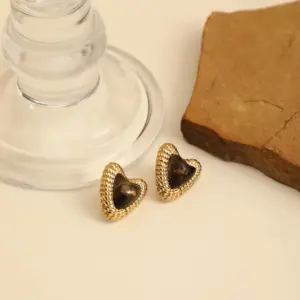 Gold / One Size / Heart Shape 1