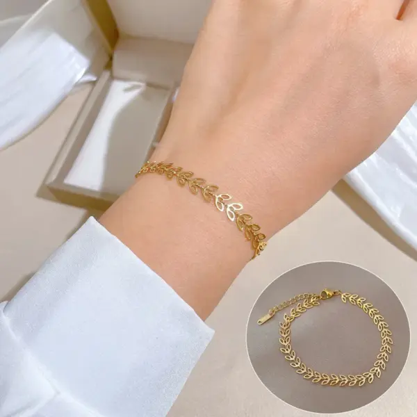 Wholesale Electroplating Golden Plated Geometric Titanium Steel Casual Simple Style Titanium Steel Bracelets