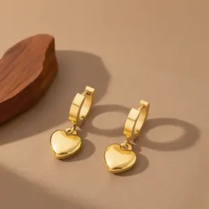 E080-Love-Earrings- Gold
