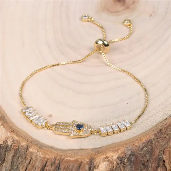 Wholesale Fatifa Palm Bracelet Blue Eye Pendant Micro Diamond Set Bracelet Wholesale