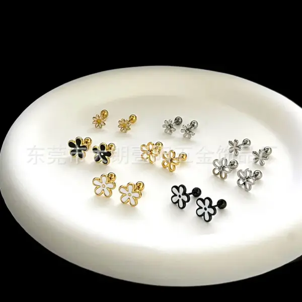 Wholesale 1 Piece Cute Simple Style Flower Plating Titanium Steel Ear Studs