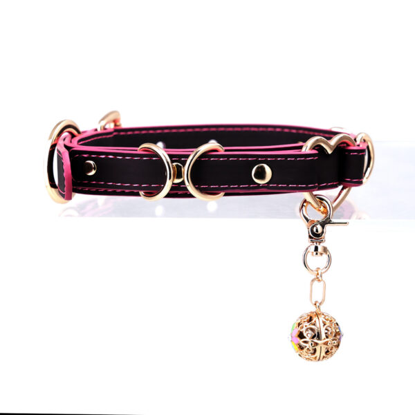 Wholesale coscreepy temperature-sensitive discoloration sp collar bell light charm QQ love collar cross-border generation explosion