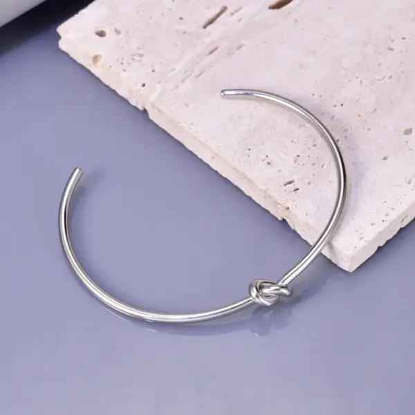 304 Stainless Steel C Shape PVD Coated 18K Real Gold Plated Vintage Style Waterproof Non Tarnish Plating Gold Bangle