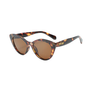 Tortoiseshell framed tea slices