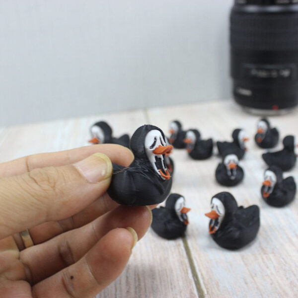 Wholesale Cross-border Halloween screaming duck ghost duck toy DOLLHOUSE12 split baby house mini decorations