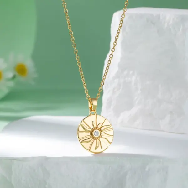 Wholesale Water Plating Vacuum Plating Real Gold Plated 18K Gold Heart Shape Flower Bow Knot 304 Stainless Steel Titanium Steel Elegant Artistic Waterproof Non Tarnish 201 Stainless Steel Pendant Necklace