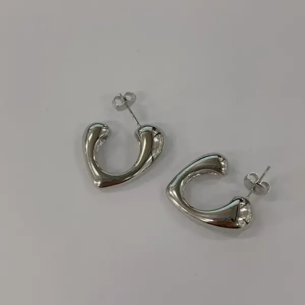 Wholesale 1 Pair Vintage Style Simple Style Classic Style Heart Shape 304 Stainless Steel 18K Gold Plated Stainless Steel Earrings