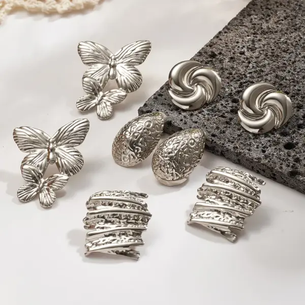 Wholesale Electroplating Golden Plated Stripe Water Droplets Butterfly 304 Stainless Steel IG Style Casual Simple Style Polishing Plating Ear Studs