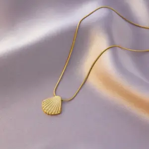 Shell Snake Bones Chain