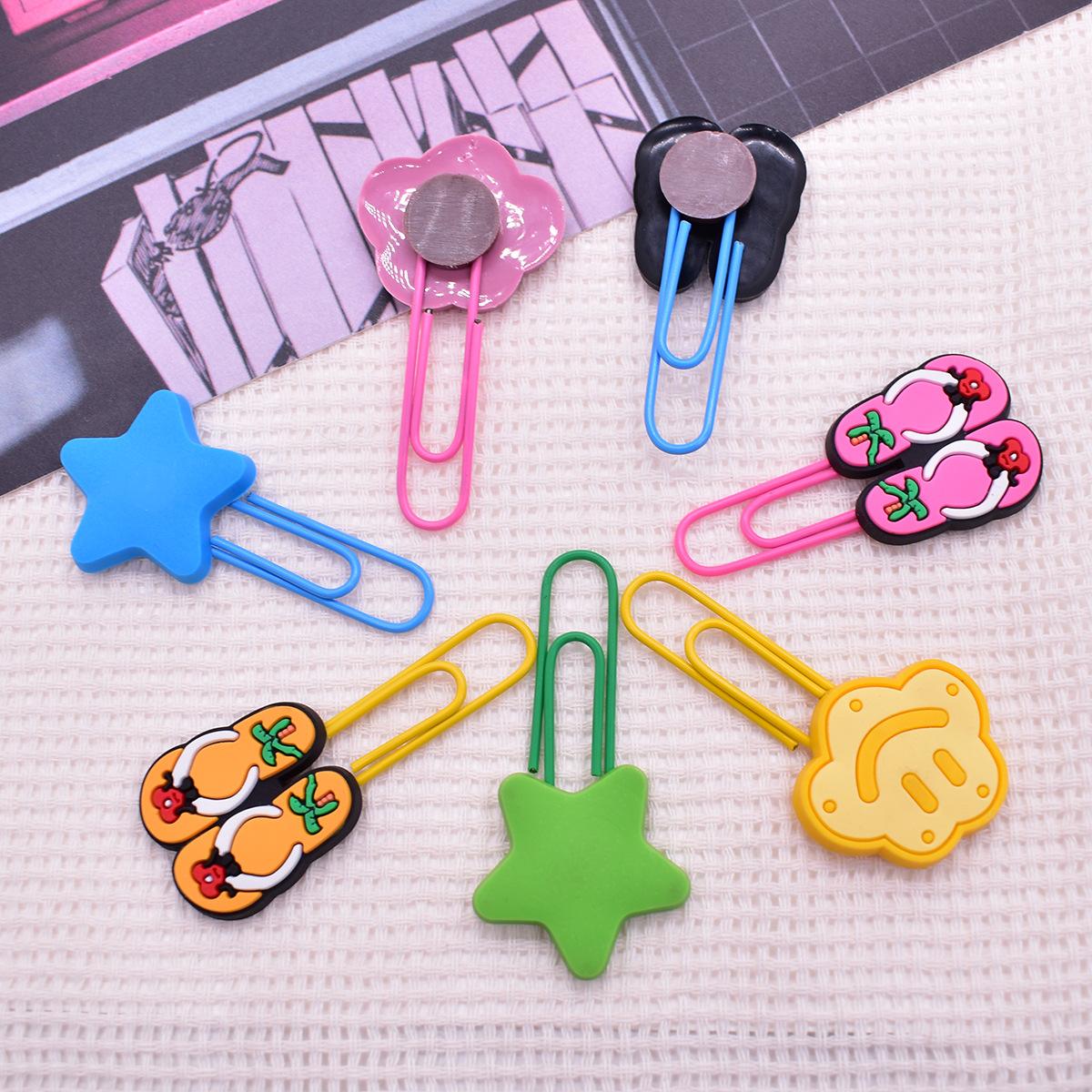 Wholesale Random Summer Clouds and Stars Slippers Paper Clips Bookmarks