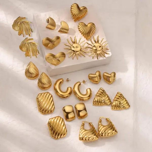 Wholesale PVD Coated Real Gold Plated Water Droplets Heart Shape 304 Stainless Steel Vacation Classic Style Waterproof Non Tarnish Ear Studs