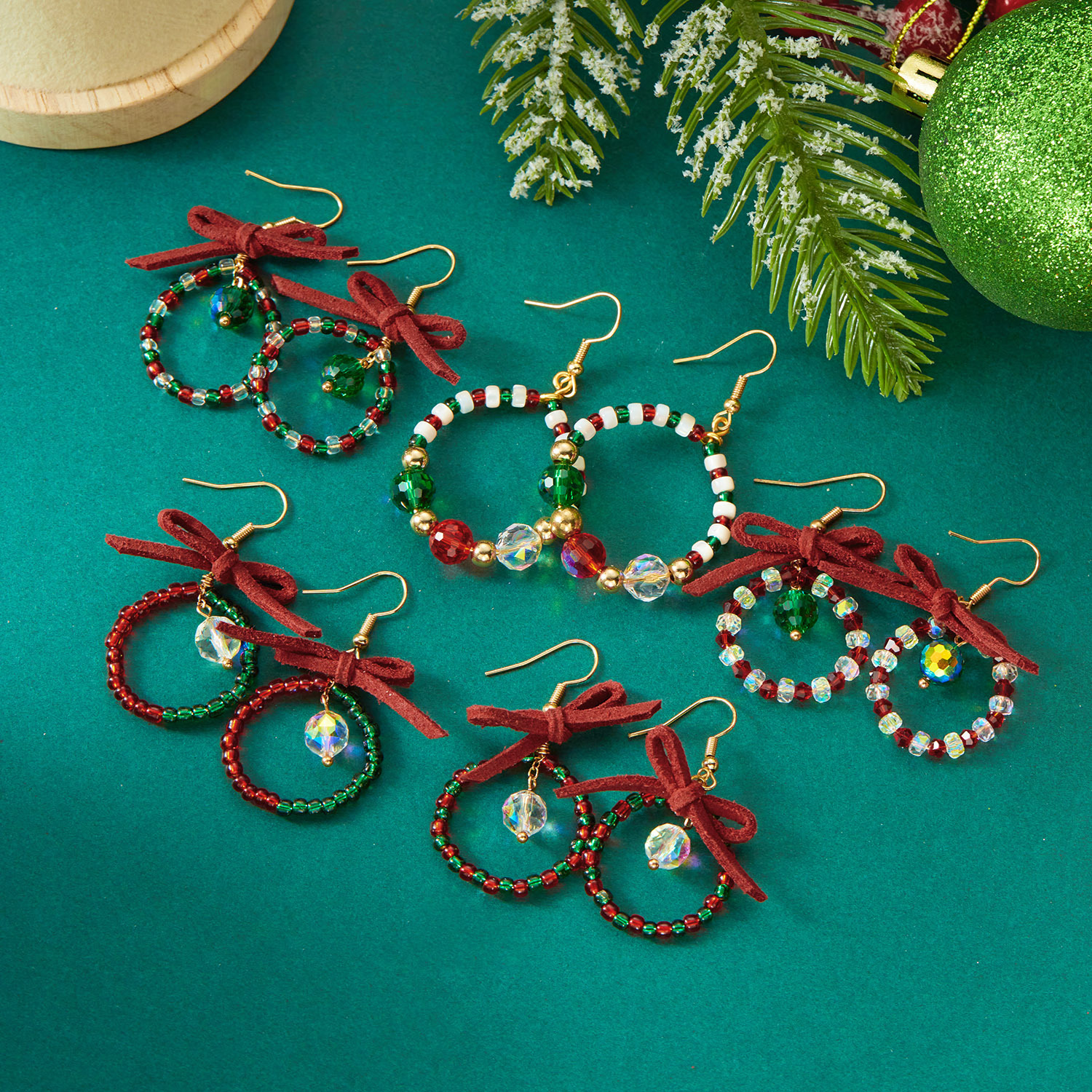 Wholesale Christmas Bow Rice Bead White Crystal Garland Earrings