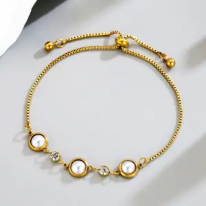 【5504】Three White Bead Bracelet