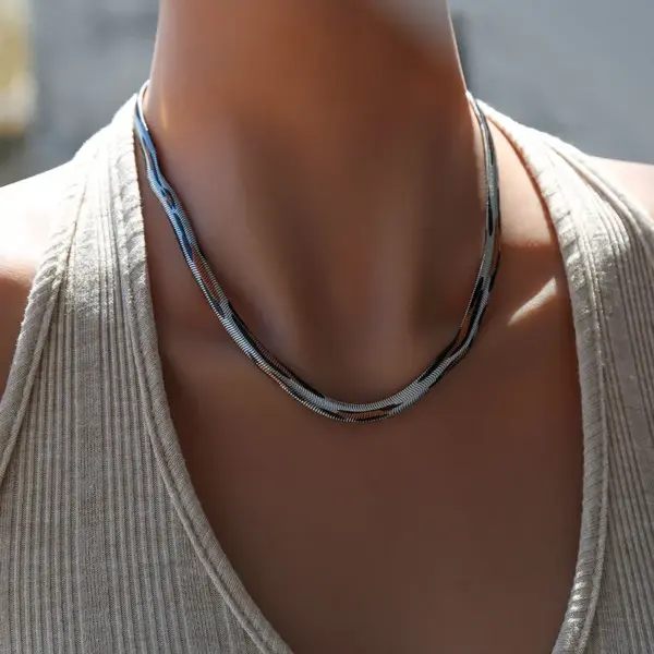 Wholesale Titanium Steel Snake Bone Choker Necklace Women's Fashion Leopard Print Choker Luxury Minimalist Trendy Lobster Clasp Chain