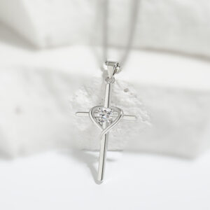 Single pendant without chain (color remarks)