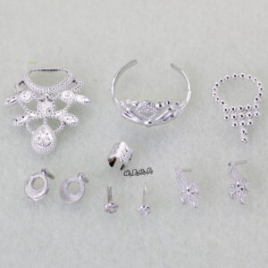 Wholesale Girl princess doll accessories headdress hair accessories jewelry necklace crown 10 pieces a small bag
