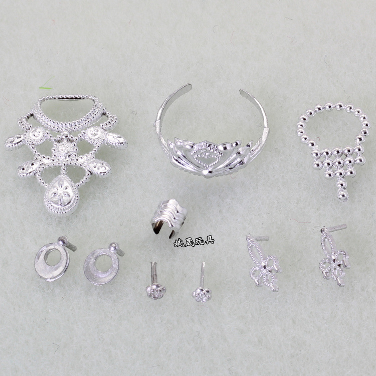 Wholesale Girl princess doll aessories headess hair aessories jewelry necklace crown 10 pieces a small bag