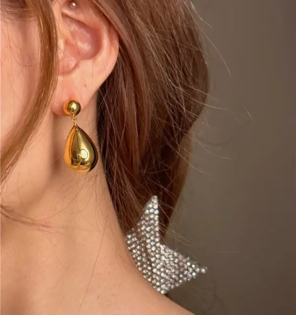 Wholesale 1 Pair Glam Water Droplets Plating Copper 18K Gold Plated Drop Earrings