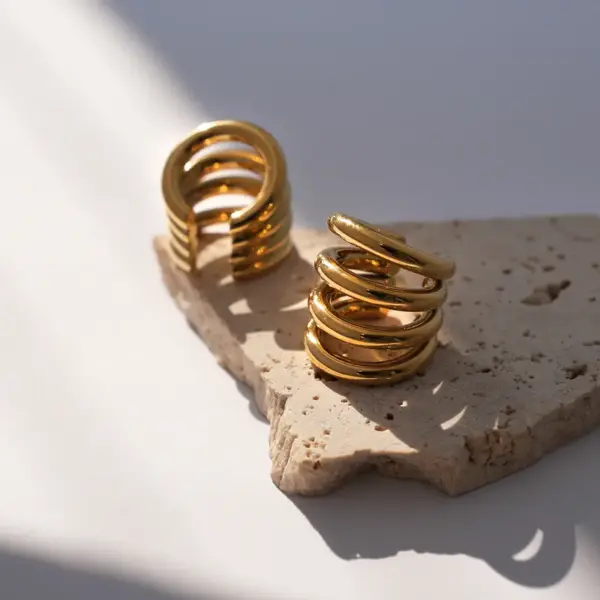 Wholesale Ion Plating (IP) Real Gold Plated 18K Gold Lines 304 Stainless Steel Casual Simple Style Waterproof Non Tarnish Ear Cuffs
