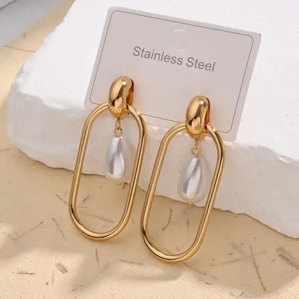 Wholesale 1 Pair/Package Casual Elegant U Shape Oval Handmade Polishing Plating 304 Stainless Steel Acrylic Pearl 18K Gold Plated Earrings