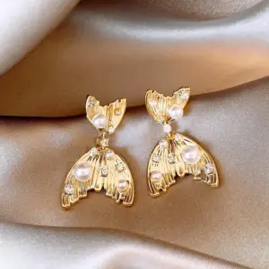 121# Silver Needle-Gold-Fish Tail