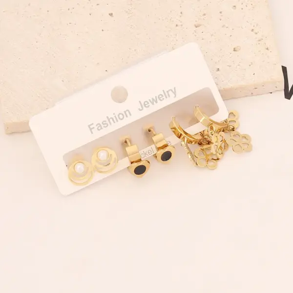 Wholesale PVD Coated 18K Gold Real Gold Plated Gloves Heart Shape Butterfly Stainless Steel Simple Style Waterproof Non Tarnish Drop Earrings