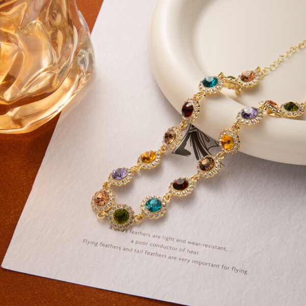 Wholesale Retro Light Luxury Colorful Diamond Water Drop Round Clavicle Chain Niche Personality Super Flash High-grade Elegant Necklace