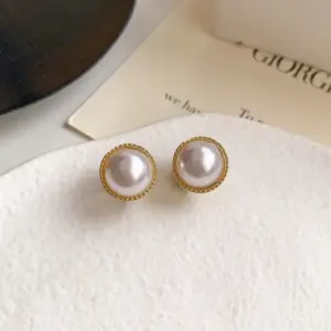 10-Golden Edge Pearl Stud Earrings