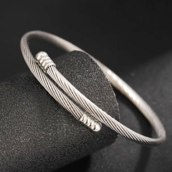 Wholesale Titanium Steel Bracelet Couple's Steel Wire Spiral Head Fashion Adjustable High Sense Bracelet
